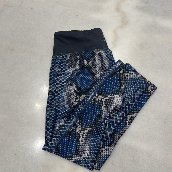 Prismsport snakeskin print work out leggings size xs - Picture 4 of 4